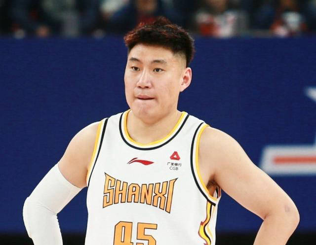 CBA动态：广州未注册郭艾伦，赵继伟送祝福，考辛斯出战超三