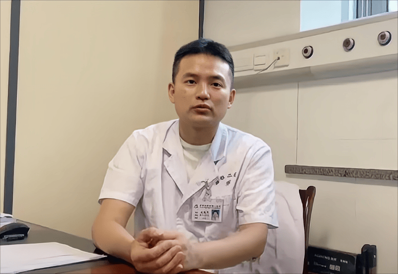 刘翔峰被判17年：夸大患者病情、虚构病征