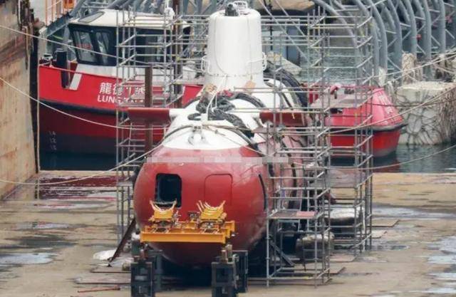 台海水下冒出一大家伙,岛内疾呼,这是对抗解放军的“法宝”