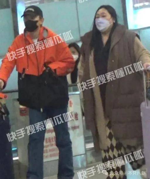 网友扒了他一圈后感慨:人怎么能老实成这样......