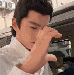 网友扒了他一圈后感慨:人怎么能老实成这样......