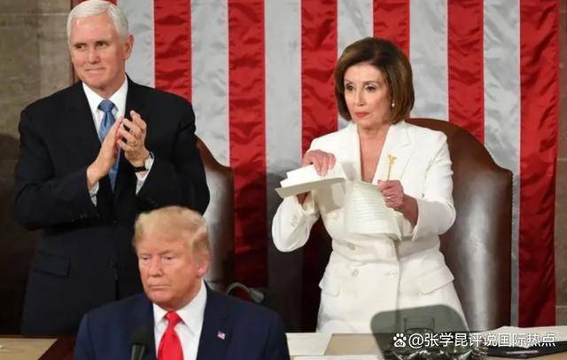 哈里斯承认败选,84岁佩洛西却赢得胜利,坚持挺台的她,当众哭泣