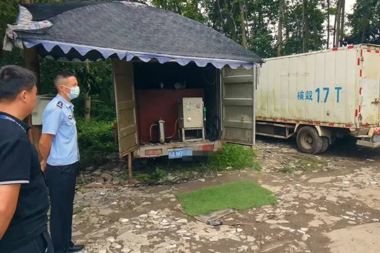 11人被刑拘，成都大邑公安捣毁一非法经营成品油犯罪团伙