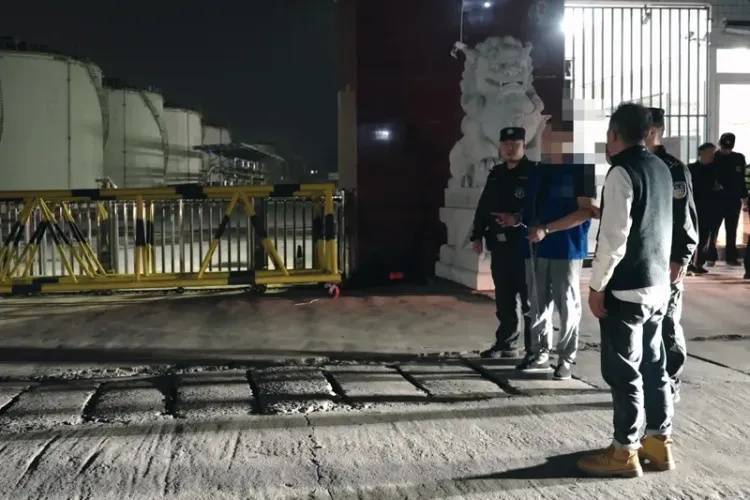 11人被刑拘，成都大邑公安捣毁一非法经营成品油犯罪团伙