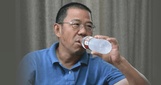 九年前避而不谈社会问题时，钟睒睒就丧失了批评张一鸣的资格