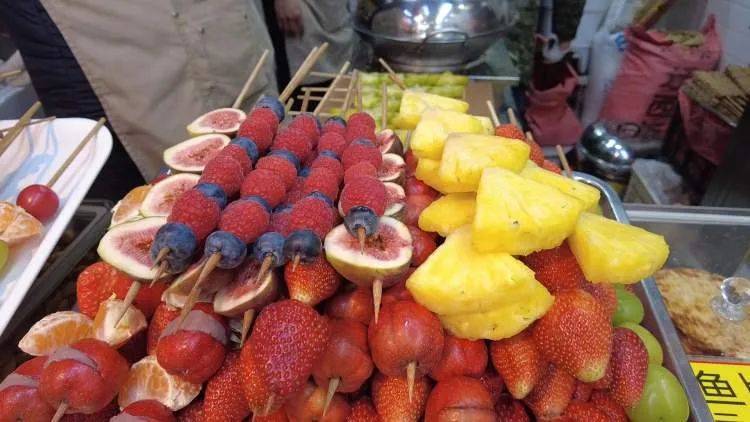 开了15年突然火了!有人排队4小时!“泼天的富贵”让老板也有点“懵”...