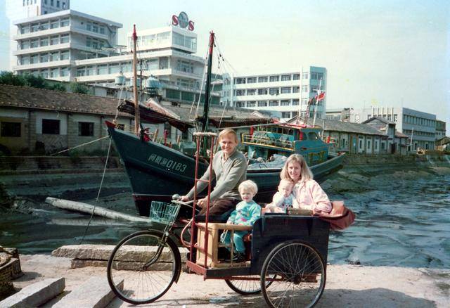 定居中国的美国教授潘维廉:中国远远领先,每次出国都感觉回到20年前