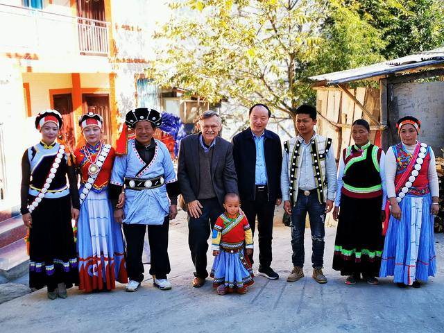 定居中国的美国教授潘维廉:中国远远领先,每次出国都感觉回到20年前