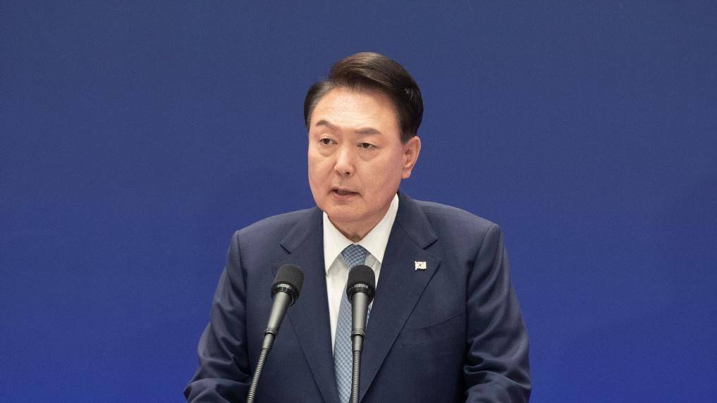 韩媒:尹锡悦开始联系辩护律师,准备组成法律团队