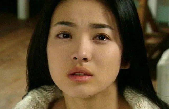 宋慧乔重回大荧幕状态好得出奇,从清纯美少女到知性御姐,一起看看她的演艺之路吧!