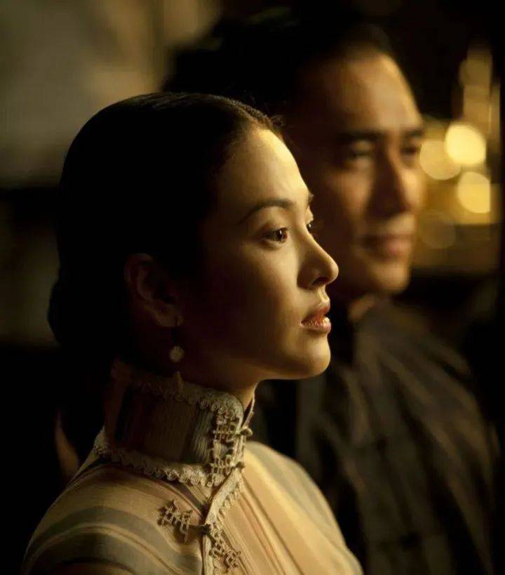 宋慧乔重回大荧幕状态好得出奇,从清纯美少女到知性御姐,一起看看她的演艺之路吧!