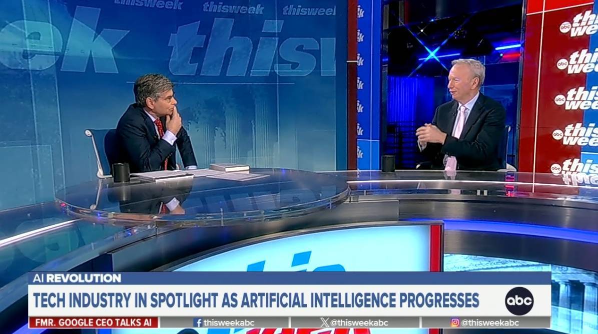 谷歌前CEO:中国人很聪明,限制他们,居然还能追上来