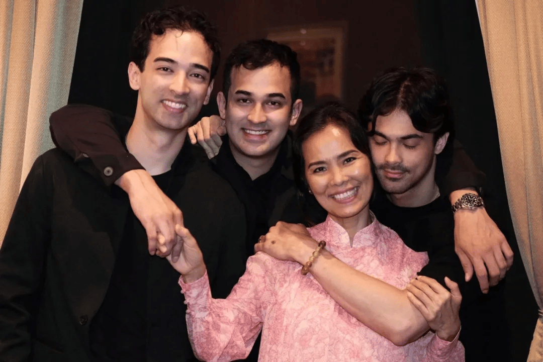 著名歌星自曝遭遇重大车祸，整个脊柱断了！