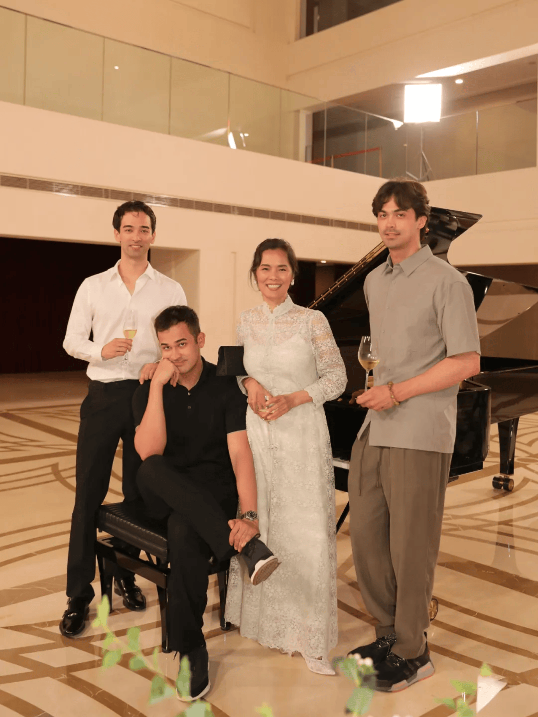 著名歌星自曝遭遇重大车祸，整个脊柱断了！