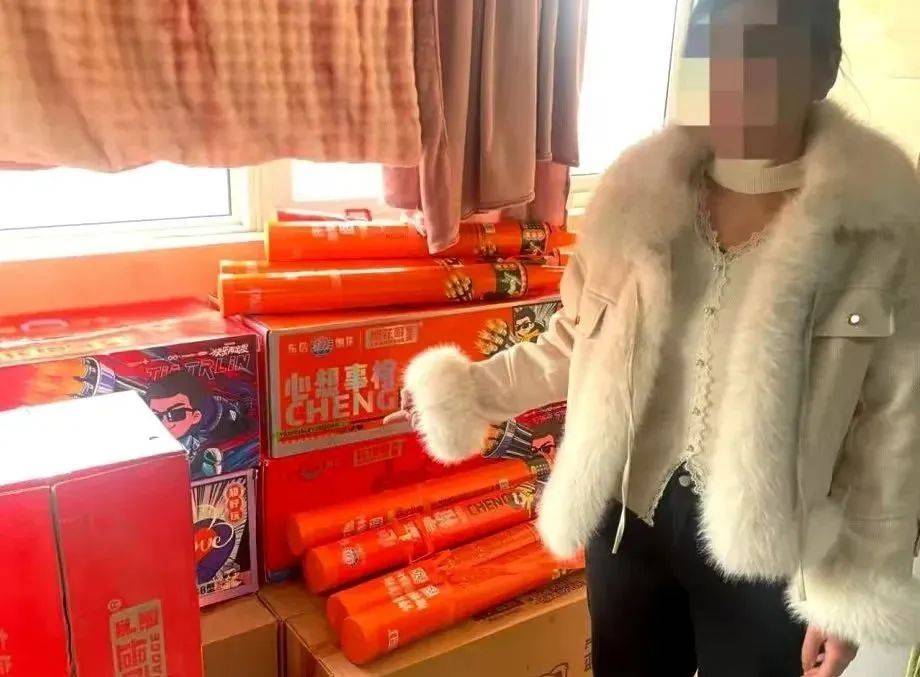 河南法制报：几十箱烟花爆竹被他搬进居民楼，行拘！