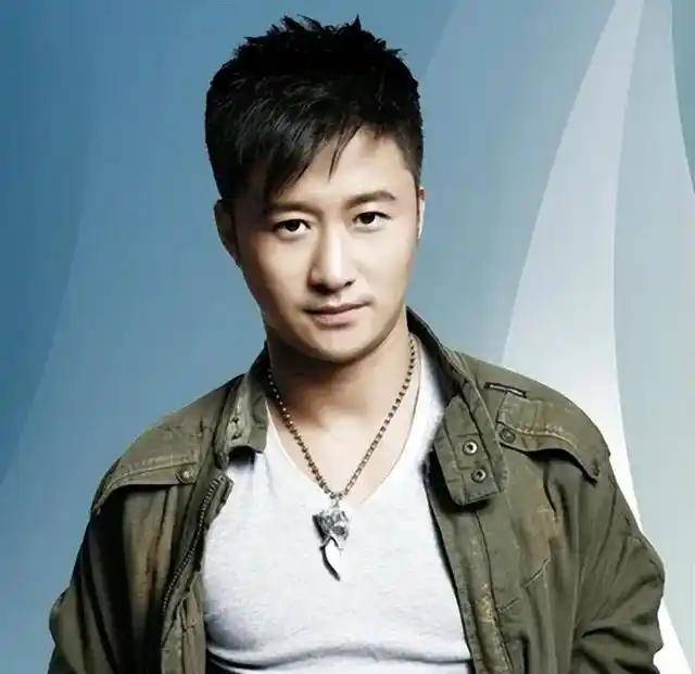 吴京邀张译拍戏：你要多少片酬？张译：你要没钱，就算一百我也演！