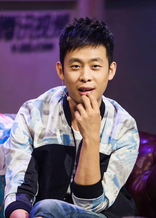 吴京邀张译拍戏：你要多少片酬？张译：你要没钱，就算一百我也演！