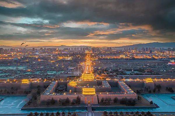 大同街道就“破门亮灯”道歉,自罚三杯都没有吗