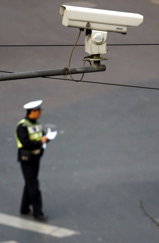 男子上班途中举报2277起违章 被骂多管闲事