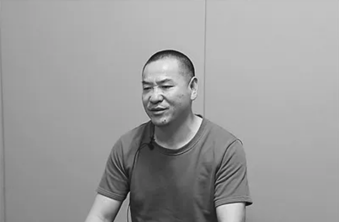 降级处分后，他偏执认为组织故意针对自己！得到提拔、当“一把手”后，他又抱怨没有得到“妥善”安置，便得过且过、放任自流