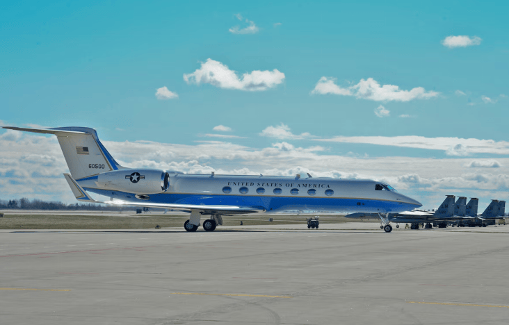 美国军机抵达莫斯科,多家媒体:非常罕见