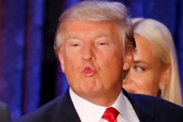 “下台”突响？美国首都突然发生抗议，特朗普又遭到了“弹劾”