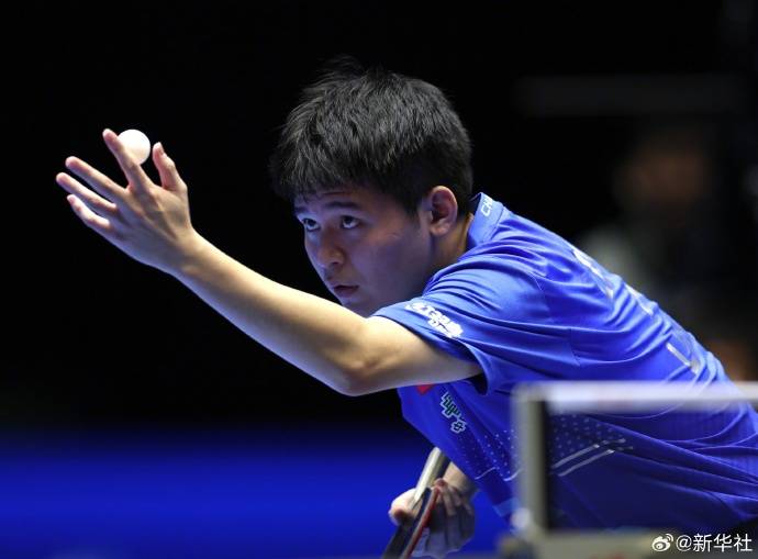 三连胜!林诗栋小组第一出线,晋级亚洲杯男单16强