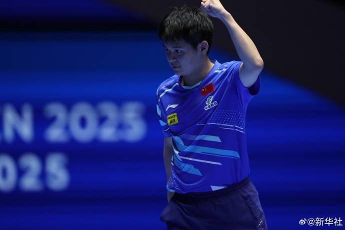 三连胜!林诗栋小组第一出线,晋级亚洲杯男单16强