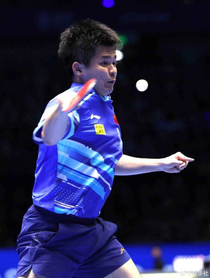 三连胜!林诗栋小组第一出线,晋级亚洲杯男单16强