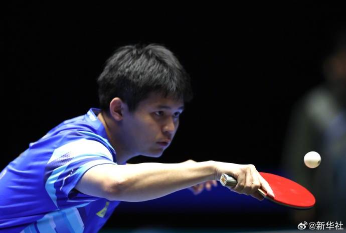 三连胜!林诗栋小组第一出线,晋级亚洲杯男单16强