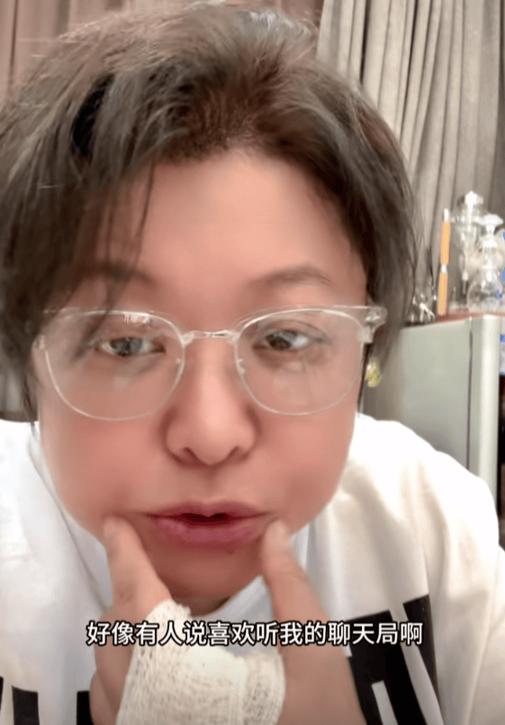 瘦到认不出!53岁韩红补牙缝,此前透露正为巡演做准备