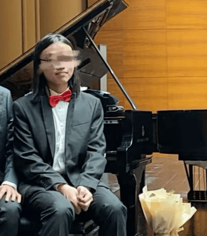 同学眼中的失联清华毕业生罗生门：有艺术才华，曾办过演奏会