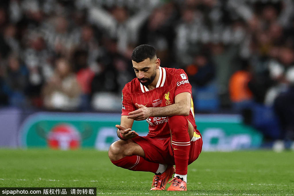 深度:斯洛特治下利物浦最惨一周 都赖萨拉赫快买伊萨克