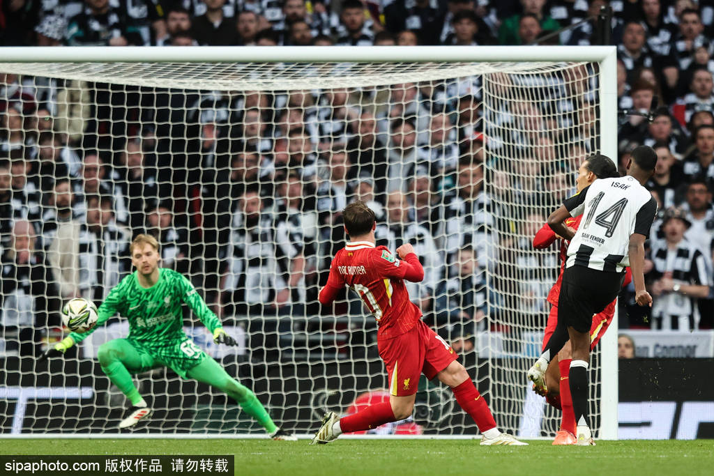 深度:斯洛特治下利物浦最惨一周 都赖萨拉赫快买伊萨克