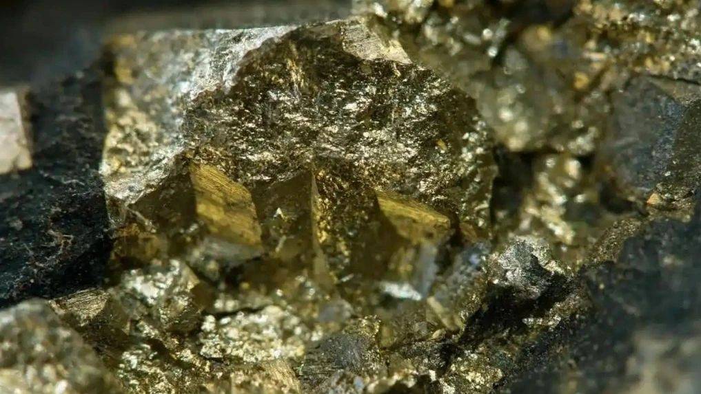 “卖谁都不会卖给中国!”蒙古国将最大铜矿卖给澳洲,还提一无理要求