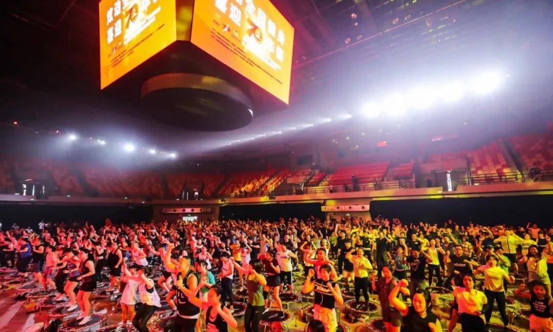 39岁大厂裸辞，6年造出杭州独角兽，全国开店千家，成“行业一哥”