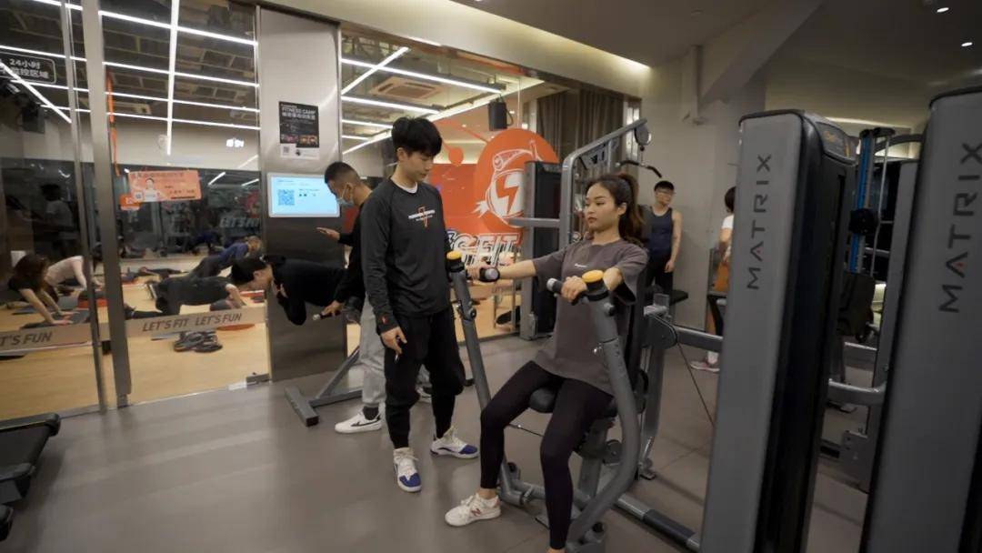 39岁大厂裸辞，6年造出杭州独角兽，全国开店千家，成“行业一哥”