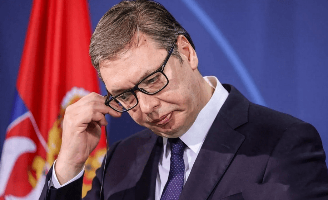 塞尔维亚三十二万抗议者怒吼:武契奇该下台!武契奇在震荡中能否稳住政权?