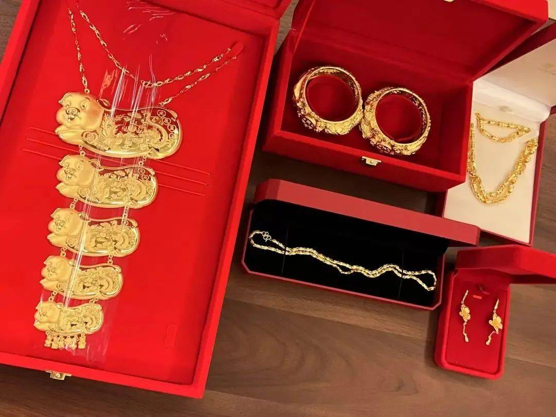 刚暴涨又突然下跌！网友：我刚买......