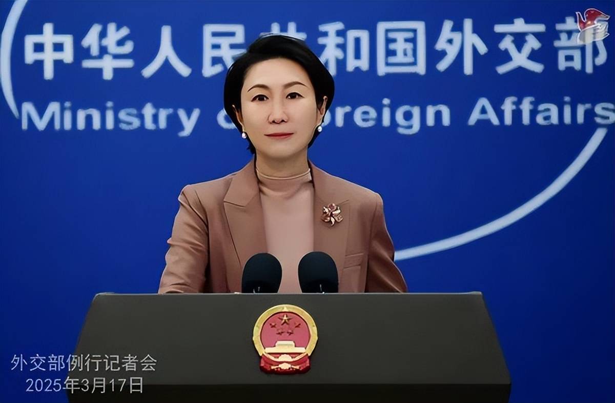 王毅当着石破茂的面谈抗战,苦口婆心谈历史与未来的关系