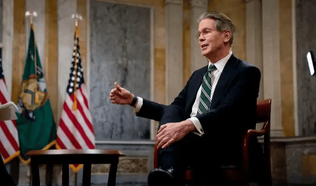 挂断中方电话后，美定调反华，中方强势发声，一旦动手就是“灾难”