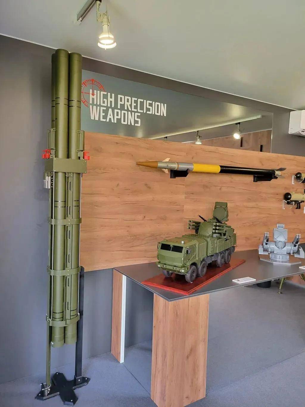 成功摧毁ATACMS！俄军公开铠甲-SM防空，网友：中国都没有的东西