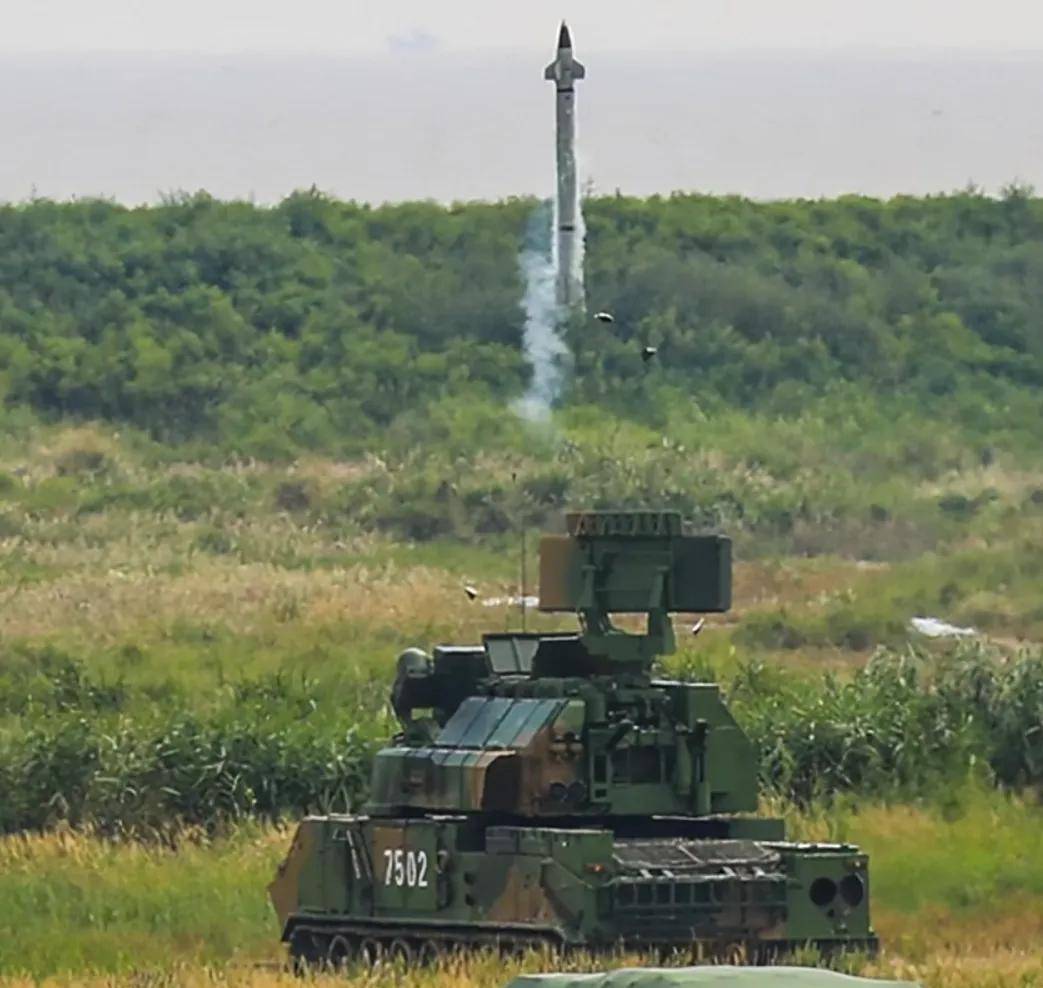 成功摧毁ATACMS！俄军公开铠甲-SM防空，网友：中国都没有的东西