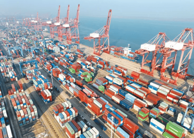 中方快刀斩乱麻，一下砍掉7成订单！特朗普没想到：中方下手这么狠