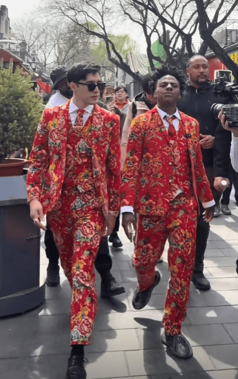 “甲亢哥翻译”网红李美越10天掉粉近40万，此前被央视打码