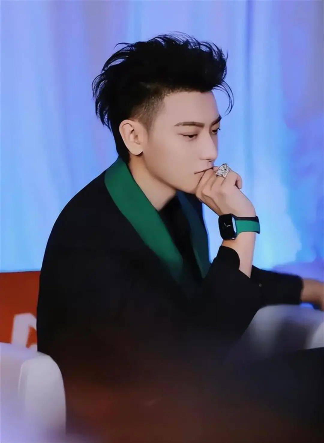 黄子韬曾自曝中考成绩只有112分，冲上热搜！