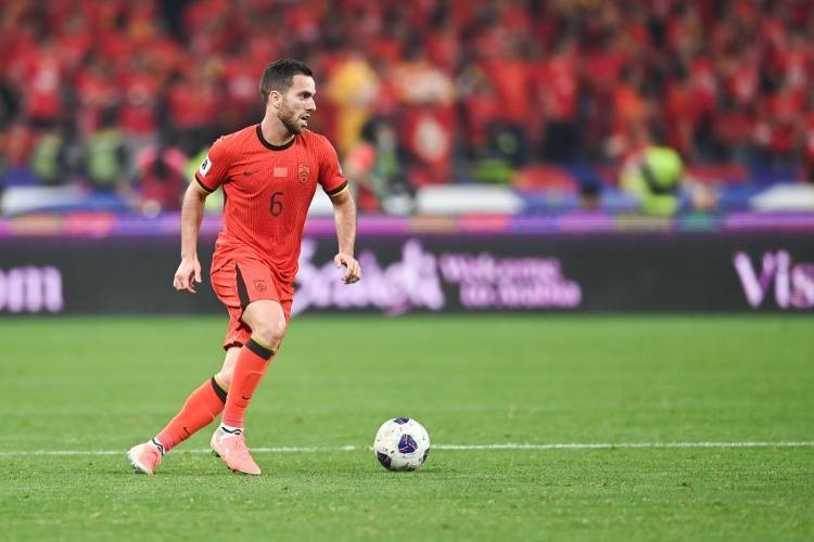 足球报：相较442塞鸟更适合4231的前腰 杨明洋或带来战术变化