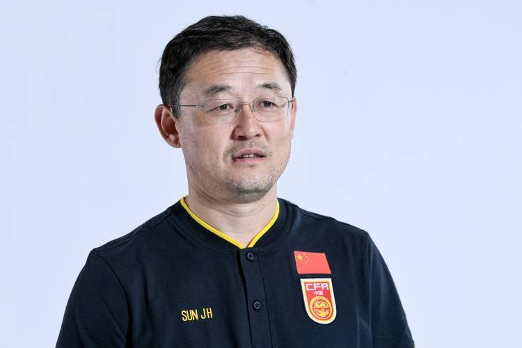 赵震谈孙继海青训风波：球员签的不是职业合同，与韦世豪是两码事