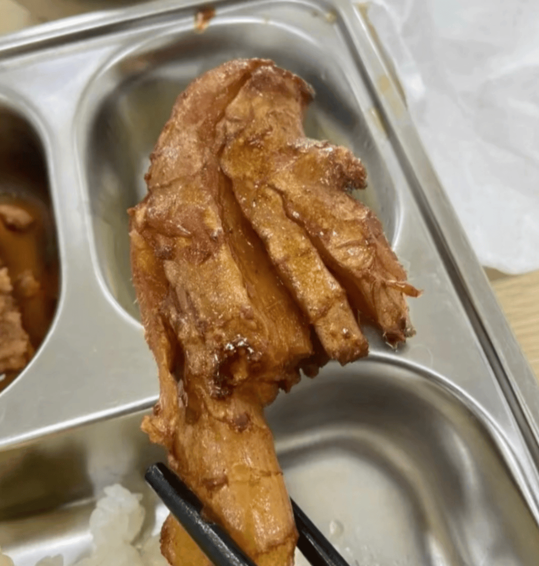 苏炳添来了都得吃剩饭，最近爆火的“高中生抢饭”看得人气血都足了