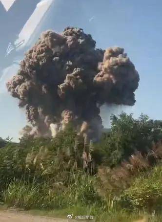 湖南花炮厂爆炸 负责人:厂里存了一两万个药饼